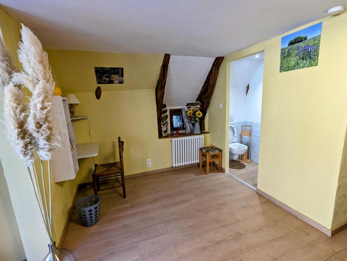 Chambres D'Hotes Le Lepadou-Bas Saint-Chely-d'Aubrac Ngoại thất bức ảnh