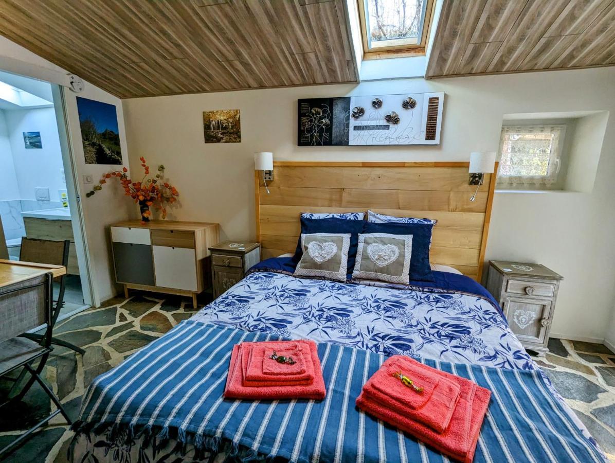 Chambres D'Hotes Le Lepadou-Bas Saint-Chely-d'Aubrac Ngoại thất bức ảnh